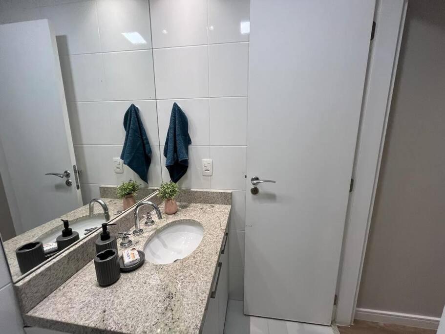 Apartamento Apto Novo Em Condominio Completo